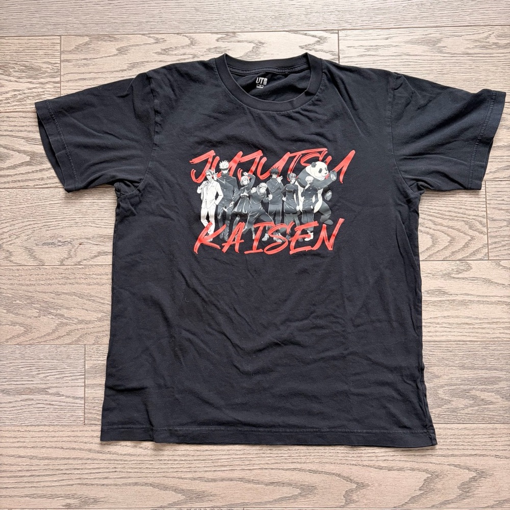 Uniqlo Jujutsu Kaisen T Shirt UT Japan Size S Short Sleeve Anime